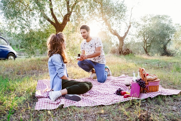 marriage-proposal-of-a-virgo-man-in-love-with-his-girlfriend